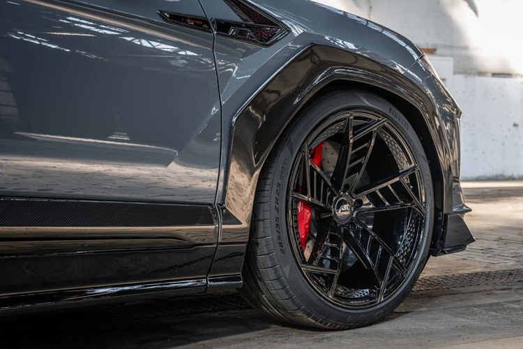 Bên cạnh nâng cấp chính cho khối động cơ V8, động cơ V6 2.9 lít có âm thanh ấn tượng trên RS5 cũng đủ điều kiện để nâng cấp gói kiểm soát động cơ. Nhờ nâng cấp trang bị này, công suất của xe có thể tăng từ 444 mã lực lên 503 mã lực.