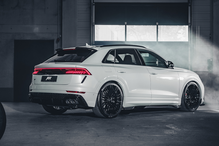 Thương hiệu ABT còn phải lắp thêm một bộ tản nhiệt nước để đảm bảo xe có thể chịu được nhiệt độ cao hơn do mức hiệu suất cao hơn. Nếu người dùng muốn chiếc Audi hoặc Lamborghini độ của mình sở hữu một diện mạo ấn tượng hơn, ABT cũng cung cấp các gói độ nâng cấp về ngoại thất cho RS6, RS7, RS Q8 và Urus.