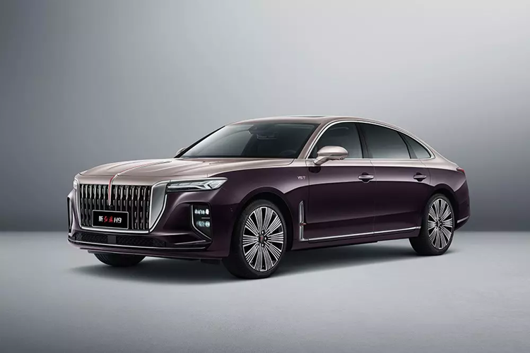 Hongqi - Hồng Kỳ H9 hạng sang là mẫu sedan cao cấp đã lần đầu tiên trình làng ở thị trường Trung Quốc vào năm 2020. Sau 4 năm, thương hiệu con của tập đoàn FAW đã vén màn phiên bản nâng cấp của mẫu xe này.