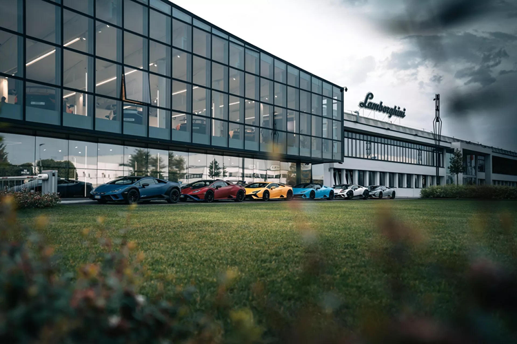 Ngày hôm sau, hành trình tiếp tục với nhiều thử thách hơn khi đi qua Castel del Rio và đèo Giogo đến Villa Campestri, nơi tổ chức buổi nếm thử dầu ô liu nguyên chất tinh khiết, đem lại trải nghiệm đậm đà bản sắc văn hóa Italia.