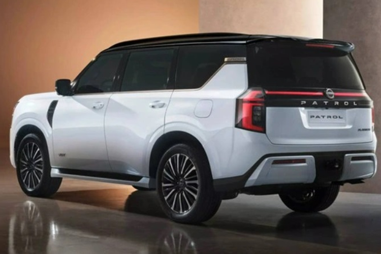 Bộ lưới tản nhiệt và cản trước cũng đã được tinh chỉnh. Thế hệ mới của Nissan Patrol được trang bị mâm xe hợp kim kích thước 22 inch, không chỉ giúp ngoại hình của xe thêm mạnh mẽ, bệ vệ mà còn giúp khoảng sáng gầm thêm rộng rãi. 
