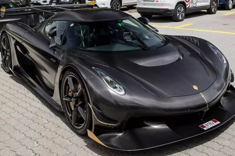 Đến nay, sau gần 1 tháng xảy ra vụ việc đáng tiếc trên, CEO của Koenigsegg, ông Christian von Koenigsegg đã cho biết tìm thấy nguyên nhân vụ hỏa hoạn này, theo đó, vụ cháy nằm ở việc một ống thủy lực phía sau xe bị hỏng hóc, dẫn đến xe bị bốc cháy, vệt dầu thủy lực ở hiện trường là minh chứng cho điều này.