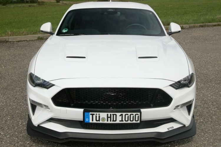 Hãng độ Schropp Tuning độ Ford Mustang GT với gói siêu nạp, từ đây giúp tăng sức mạnh và cải thiện khả năng xử lý của xe. Gói độ này gây ấn tượng chủ yếu bởi bộ siêu nạp SF700 cho động cơ V8 5.0 lít.