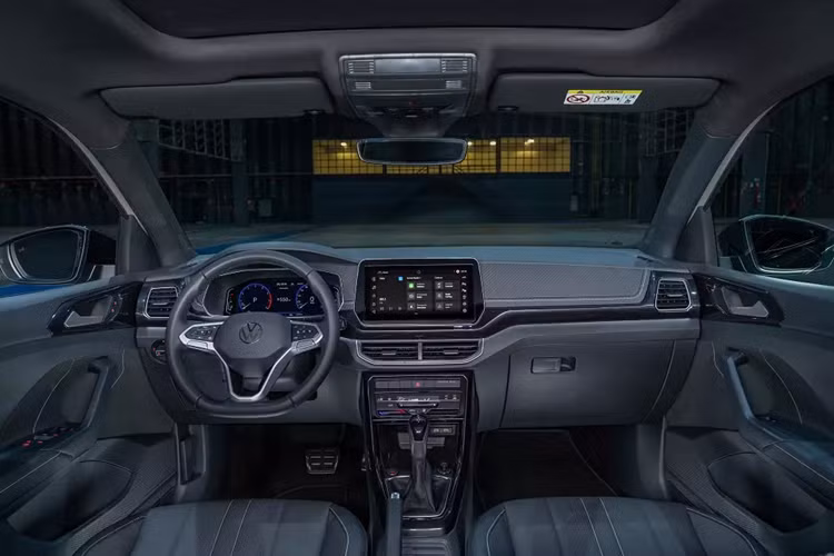 Theo đó, mẫu SUV cỡ B này cuối cùng cũng có các tính năng an toàn chủ động ADAS như hệ thống kiểm soát hành trình thích ứng, cảnh báo điểm mù, hỗ trợ giữ làn đường và phanh khẩn cấp tự động.