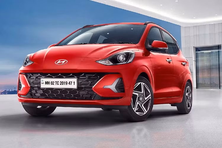 Trang bị tùy chọn của xe gồm có 6 túi khí, hệ thống cân bằng điện tử, hệ thống kiểm soát thân xe, hỗ trợ khởi hành ngang dốc, đèn pha tự động, cảnh báo áp suất lốp, camera lùi, móc ghế trẻ em ISOFIX và gương chiếu hậu 2 chế độ ngày/đêm.