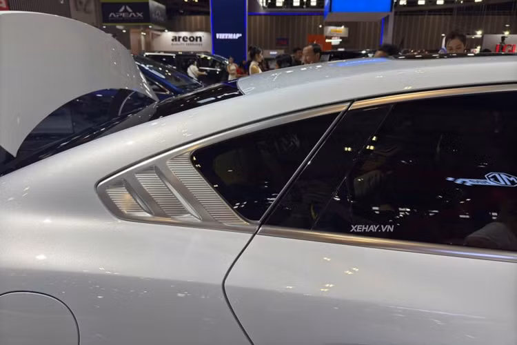 Xe còn có bộ pin Blade dung lượng 85,44 kWh mang đến phạm vi hoạt động tối đa 521 km theo chuẩn WLTP.