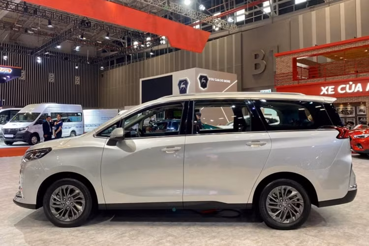 Trang bị an toàn và hỗ trợ người lái của MG G50 chỉ dừng lại ở mức cơ bản với phanh tay điện tử kết hợp Auto Hold, kiểm soát cân bằng điện tử, hỗ trợ khởi hành ngang dốc, cảm biến hỗ trợ đỗ xe phía sau, camera lùi, Cruise Control, kiểm soát áp suất lốp.