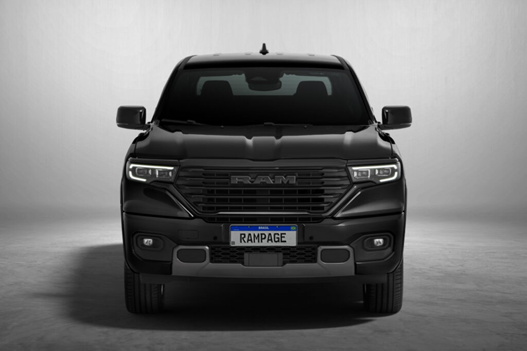 Ram đã sử dụng biệt danh Night Edition cho các phiên bản xe tải màu đen của mình kể từ năm 2019. Do đó, Rampage Night Edition 2024 mới đã được nâng cấp cho một số dòng Ram lớn hơn như 1500, 2500 và 3500 lớn hơn, không chỉ có ở Brazil mà còn ở Bắc Mỹ.