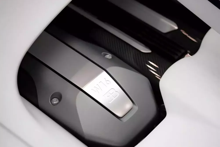 Siêu phẩm Bugatti Chiron chỉ mất thời gian 2,5 giây để tăng tốc từ vị trí xuất phát lên 100 km/h trước khi đạt vận tốc tối đa 420 km/h.