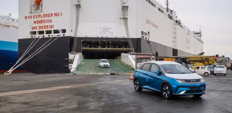 Chat luong kem, BYD ton kho ca dong oto dien khong the thong quan