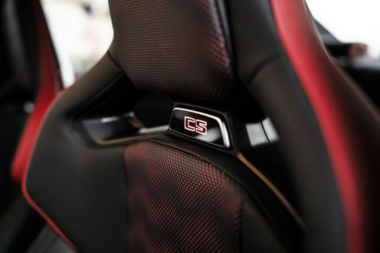 Hãng độ chưa đề cập đến khả năng tăng tốc của xe, tuy nhiên mẫu xe này chắc hẳn sẽ nhanh hơn đáng kể so với mẫu tiêu chuẩn, có thể đạt tốc độ 96 km/h chỉ trong 3,2 giây và đạt tốc độ tối đa lên tới 303 km/h.