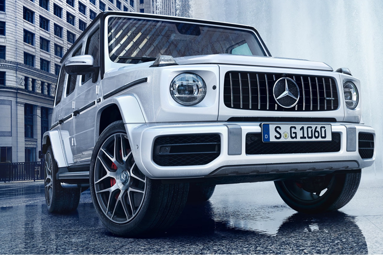Tuy nhiên, hãng cho biết sẽ phát triển Mercedes-Benz G-Class thế hệ mới song song cả các phiên bản điện hóa và động cơ xăng truyền thống, nhằm đáp ứng nhu cầu đa dạng của khách hàng.