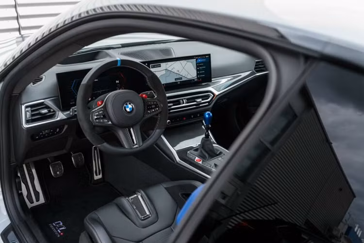 Dahler đã đảm bảo gói độ Stage 2 phù hợp với các biến thể số sàn 6 cấp và số tự động 8 cấp. Với sức mạnh này, mức công suất của xe đạt mức 621 mã lực và mô-men xoắn 750 Nm.