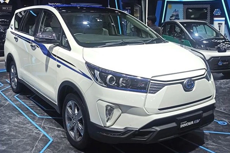 Ngoài ra, Innova EV còn đang được đưa vào sử dụng như xe chuyên chở tại khách sạn The Stones Hotel Bali.