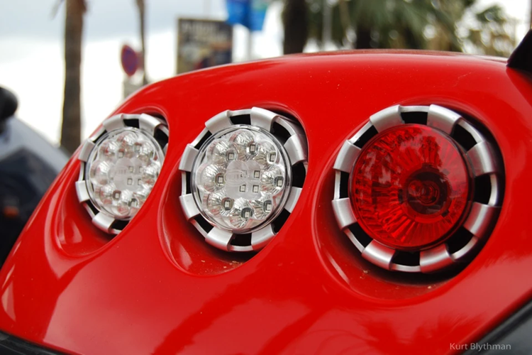 Trong đó, 30 xe thuộc bản tiêu chuẩn, 9 chiếc Koenigsegg CCXR, phiên bản Koenigsegg CCX/CCXR Edition có 6 chiếc, 2 chiếc Koenigsegg CCXR Special Edition và cuối cùng là cặp đôi siêu phẩm đình đám Koenigsegg CCXR Trevita.