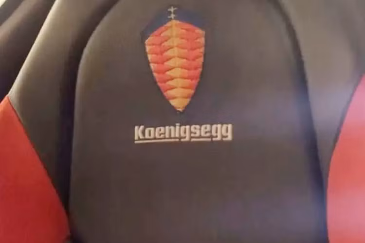 Hiện đây vẫn là chiếc xe mang thương hiệu Koenigsegg đầu tiên và duy nhất được nhập thẳng về Việt Nam, xe hiện đang ở Tp.HCM và vẫn chưa ra được biển số