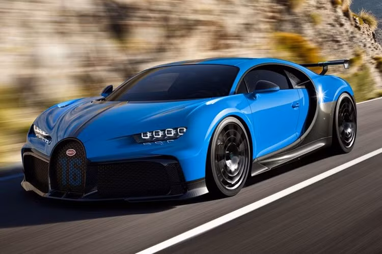 Nhưng có thể cặp đôi này sẽ đón đoàn Gumball 3000 chạy từ Việt Nam qua cửa khẩu nước họ, chứ sẽ không làm thủ tục sang Việt Nam. Nếu vậy, hành trình siêu xe Gumball 3000 sẽ không có chiếc xe Bugatti nào góp mặt, và sự tập trung sẽ đổ dồn về Pagani Huayra BC Roadster của đại gia Hàn Quốc, và chiếc megacar Koenigsegg Regera của đại gia bí ẩn Dan_Am_I.