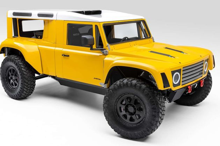 Thân xe Land Rover của Hoonipigasus Pikes Peak được làm từ nhôm và sợi carbon giúp giảm trọng lượng đến mức tối thiểu trong khi vẫn giữ được sự cứng chắc cần thiết.