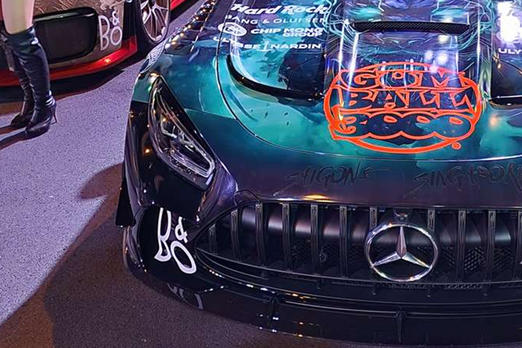 Điều này đồng nghĩa với việc nếu bạn rất thích mẫu GT Black Series P One Edition và muốn sở hữu nó thì bạn sẽ phải chấp nhận việc mua cả thêm mẫu Mercedes-AMG One. K