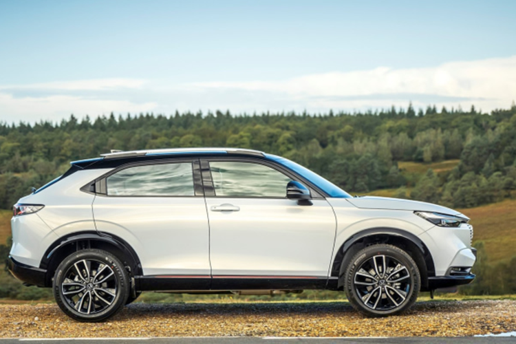 Trong tháng 1/2024 vừa qua, Honda HR-V đã vươn lên trở thành mẫu xe bán chạy nhất phân khúc SUV cỡ B tại Việt Nam với doanh số 801 xe, tăng 15,7% so với tháng 12/2023. Ngoài ra, Honda HR-V còn lọt vào top 10 mẫu xe bán chạy nhất Việt Nam trong tháng đầu tiên của năm 2024.