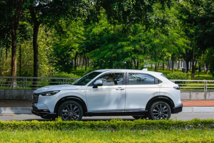 Động cơ và cảm giác lái cũng là những thế mạnh không thể bỏ qua của mẫu xe Nhật Bản này. Honda HR-V tại Việt Nam hiện có 2 tùy chọn động cơ.