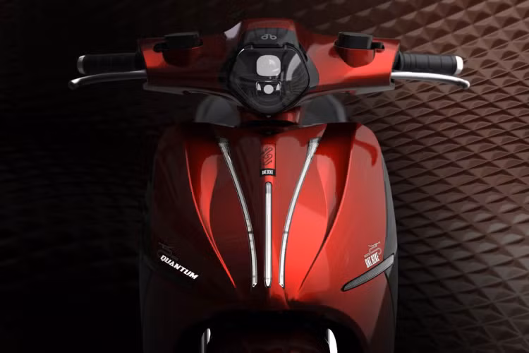 Điểm đặc biệt đầu tiên phải kể đến trên mẫu xe máy điện giới hạn này chính là thiết kế. Theo đó, “ngoại hình” của xe máy điện Dat Bike Quantum DxDragon lấy cảm hứng từ hình ảnh của loài rồng, một biểu tượng may mắn, quyền lực trong văn hóa Á Đông và cũng chính là con giáp của năm 2024.