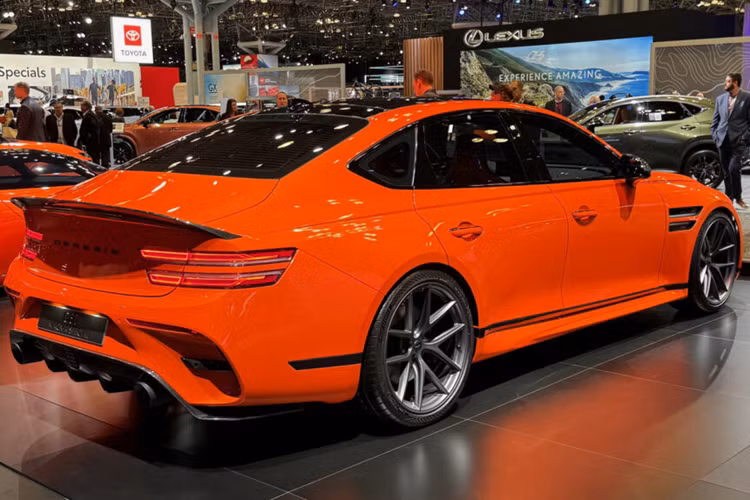 Bên cạnh G80, các mẫu xe khác trong dải sản phẩm hiệu năng cao Magma cũng được trưng bày tại New York bao gồm GV60 chạy hoàn toàn bằng điện và SUV GV80 Coupe.