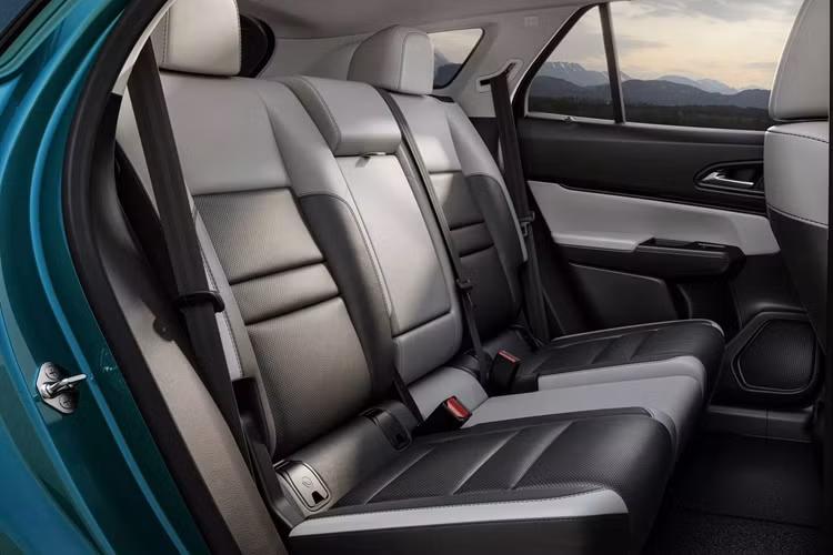 Prologue thực chất được Honda phát triển cùng với sự hỗ trợ của tập đoàn GM. Do đó, mẫu xe này có rất nhiều điểm chung với Chevrolet Blazer EV, bởi cả hai đều sử dụng hệ thống khung gầm xe điện BEV3.