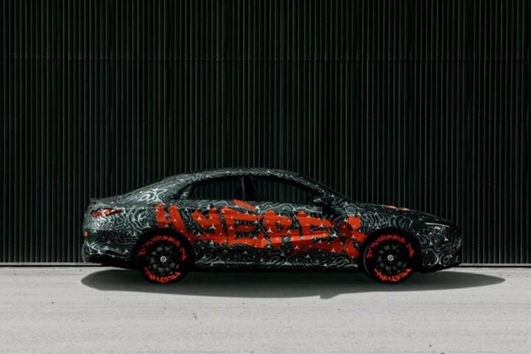 Các phiên bản hybrid được trang bị động cơ 1.5L M252 mới với mức công suất 134, 161 và 188 mã lực. Mô tơ điện tích hợp vào hộp số ly hợp kép 8 cấp, bổ sung 27 mã lực. Đi kèm với đó là tùy chọn hệ dẫn động cầu trước hoặc bốn bánh. 