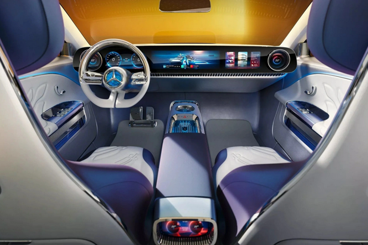 Bản thuần điện của CLA 2025 sẽ được trang bị mô-tơ đơn cho công suất 268 mã lực gắn ở cầu sau. Bản cao cấp hơn được bổ sung mô tơ ở trục trước cho công suất 107 mã lực, đi kèm hệ dẫn động 4 bánh 4Matic. 