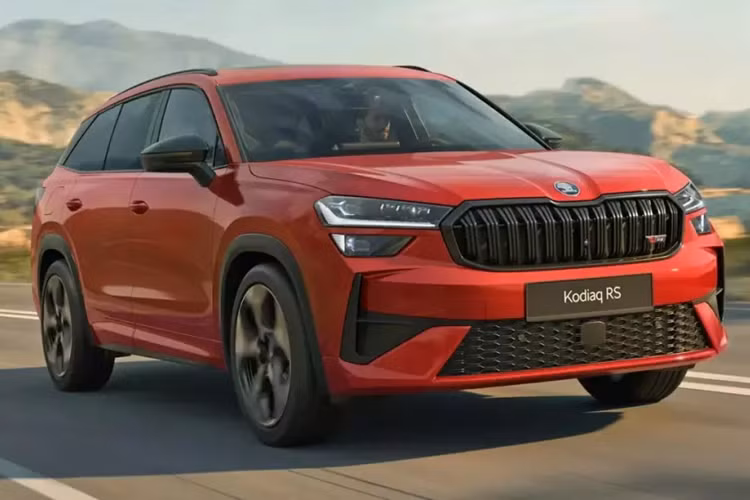 Skoda Kodiaq thế hệ mới đã chính thức trình làng vào hồi cuối năm 2023. Sau 1 năm, hãng Skoda tiếp tục vén màn phiên bản thể thao nhất của dòng SUV hạng trung này mang tên RS hoặc vRS ở thị trường Anh.