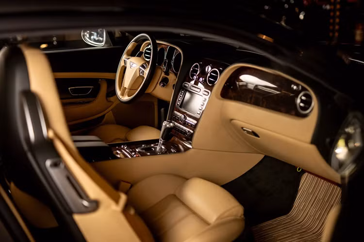 Phiên bản Bentley Continental Shooting Brake đặc biệt này ban đầu là một chiếc Continental GTC Convertible thông thường. Ngay sau khi xuất xưởng, chiếc xe đã được gửi đến Touring Superleggera và được đại tu toàn bộ, biến thành chiếc xe hai cửa bắt mắt với thiết kế độc đáo.