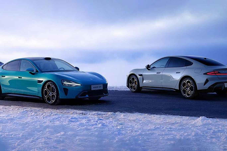 Con số tương ứng của pin CATL là 800 km và 750 km. Pin của BYD hỗ trợ sạc nhanh 400V trong khi pin CATL có thể dùng sạc nhanh 800V.