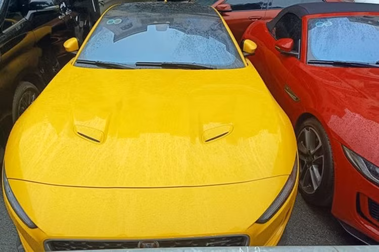 Thủ đoạn của đường dây này là cung cấp thông tin sai sự thật để khách hàng tin tưởng, chuyển tiền vào tài khoản do các đối tượng chỉ định rồi chiếm đoạt. Khi xác định được người bị hại đã cạn vốn, nhóm lừa đảo này sẽ chặn số, cắt liên lạc để chiếm đoạt toàn bộ số tiền.