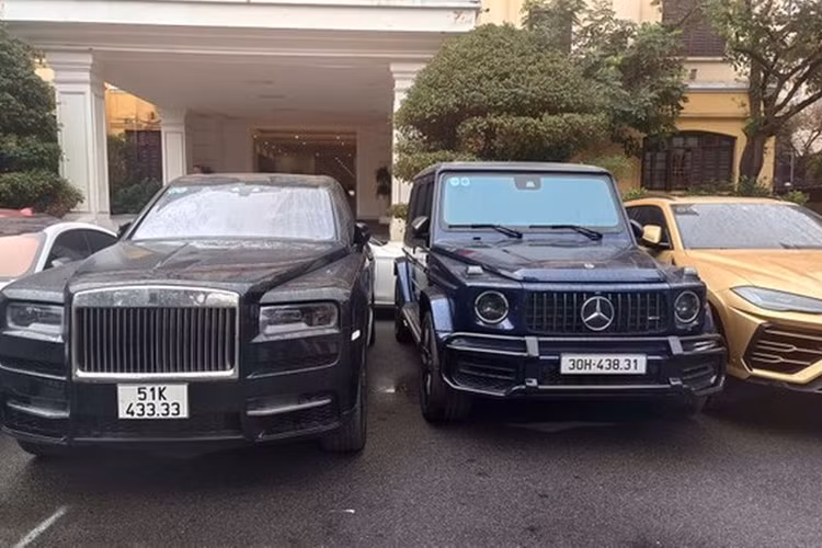 Công an TP Hà Nội mới đây đã công bố thông tin bắt giữ Phó Đức Nam (30 tuổi, ở TP Vũng Tàu, tỉnh Bà Rịa - Vũng Tàu) để điều tra hành vi Lừa đảo chiếm đoạt tài sản. Nam được nhiều người biết đến với kênh Tiktok Mr Pips, đăng tải nhiều clip thể hiện độ ăn chơi và khoe tiền, khoe xe.