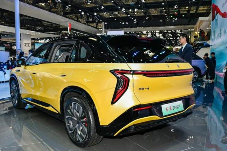 Hồng Kỳ EHS7 phiên bản đổi pin sắp được bán ở Trung Quốc - Hình 7 Hong Ky EHS7 phien ban doi pin sap duoc ban o Trung Quoc-Hinh-7