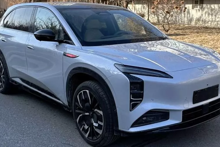 Hồng Kỳ EHS7 phiên bản đổi pin sắp được bán ở Trung Quốc - Hình 2 Hong Ky EHS7 phien ban doi pin sap duoc ban o Trung Quoc-Hinh-2