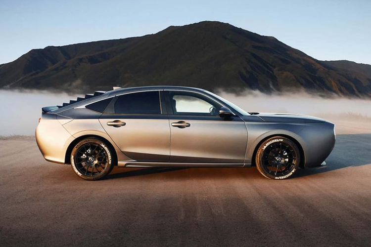 Mới đây, Mitsuoka đã quyết định ra mắt bản thương mại của mẫu xe này khi nhận thấy nhu cầu lớn từ phía khách hàng.