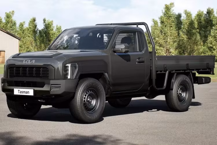 Trước đây, Kia đã chỉ ra rằng nền tảng này đủ để chứa nhiều loại hệ truyền động, nhưng chưa bao giờ có bất kỳ xác nhận nào về việc sản xuất một phiên bản chạy điện. Đây là lần đầu tiên một quan chức của Kia xác nhận về việc sẽ sản xuất Kia Tasman EV chạy điện.