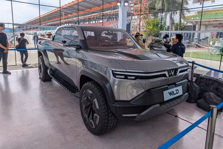 VinFast VF Wild lan dau “khoe co bap” tai truong dua Dai Nam