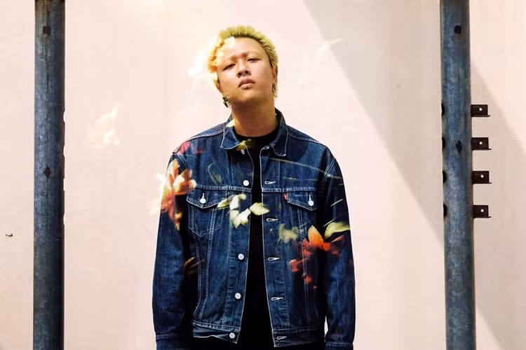 Phương Vũ (SN 1995) là người đồng sáng lập kiêm đạo diễn của Antiantiart. Trong nhiều năm hoạt động, anh từng đảm nhận vai trò giám đốc sáng tạo cho một số chương trình lớn và tạo ra khoảng 300 video với quy mô, chi phí khác nhau. Những dấu ấn đáng chú ý của Phương Vũ có thể kể đến như sản xuất chương trình nghệ thuật "Hoa Xuân Ca" (kết hợp cùng VTV); tạo ra tác phẩm thị giác "Con Rồng Cháu Tiên" (nằm trong chiến dịch của Apple mùa hè 2023); đạo diễn MV (video ca nhạc) "Nâng chén tiêu sầu" của Bích Phương (2024), MV "Hit Me Up" của BinZ (2023).