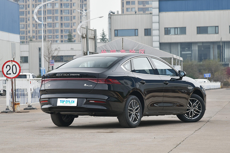 Vào hồi quý IV năm 2023, BYD đã từng vượt qua Tesla để trở thành hãng bán được nhiều xe điện nhất thế giới. Có vẻ như hãng xe Trung Quốc này đã muốn giữ đà tăng trưởng đó ngay từ đầu năm 2024.