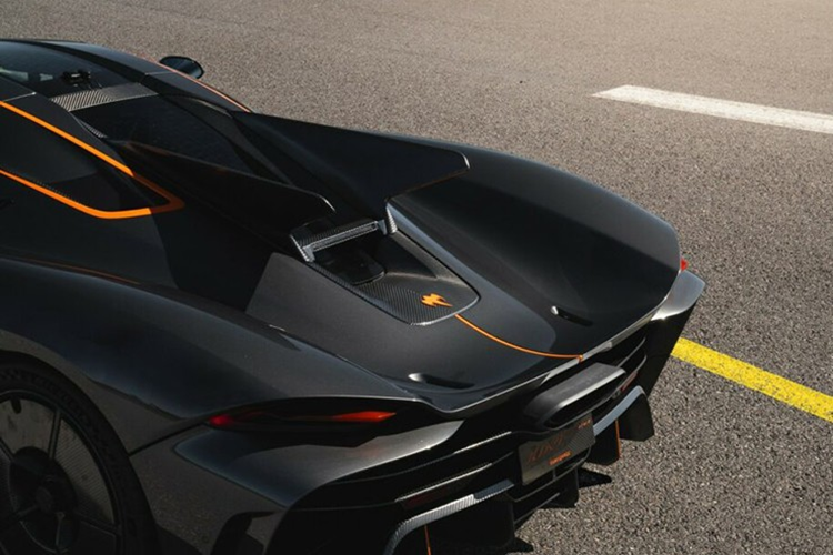 Trước khi Koenigsegg chạy thử trên đường đua Top Gear, kỷ lục về một chiếc xe hợp pháp trên đường phố đã được Ferrari SF90 Stradale nắm giữ với thời gian 1:11.3. Điều đó giúp nó vượt qua Ferrari 488 Pista với thời gian 1:12.7, Dallara Stradale với thời gian 1:12.8 và Porsche 911 GT2 RS với thời gian 1:13.4.