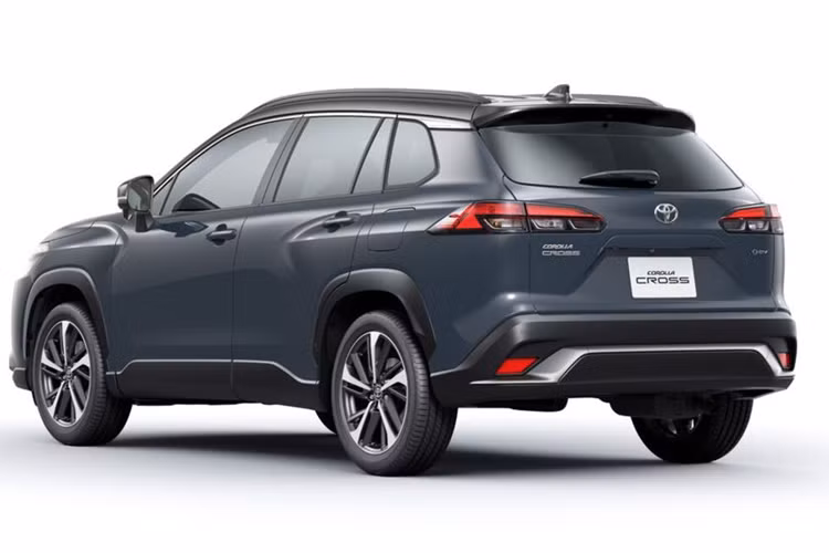 Cung cấp sức mạnh cho Toyota Corolla Cross 2024 là sự kết hợp giữa động cơ 1.8L 4 xy-lanh xăng với mô tơ điện. Hãng chưa công bố chi tiết thông số nhưng khả năng động cơ sẽ sản sinh tổng công suất 122 mã lực.