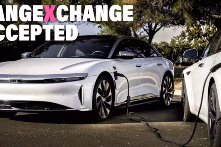 Hệ thống SurrealSound Pro của thương hiệu này cũng trở thành trang bị tiêu chuẩn. Peter Rawlinson, giám đốc điều hành và giám đốc công nghệ của Lucid cho biết.