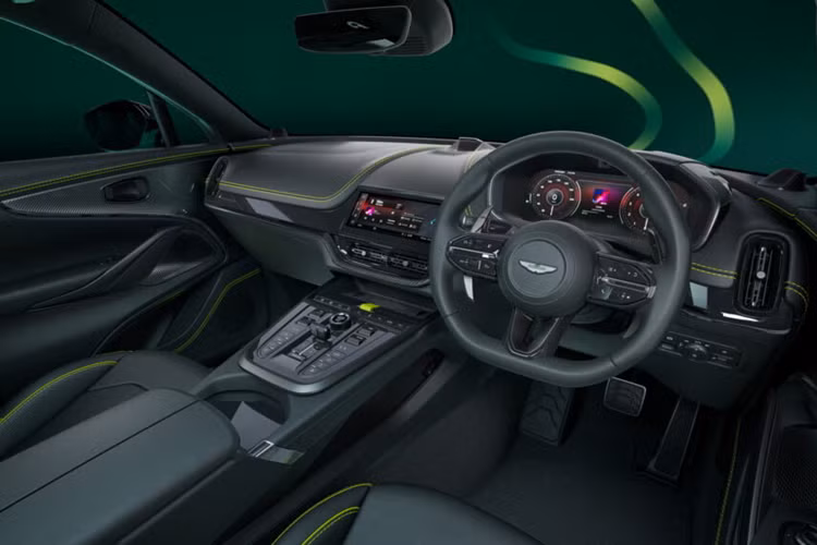 Ngoại thất của xe nổi bật với các điểm nhấn màu Xanh Lime hoặc Bạc Trophy, từ đay giúp làm nổi bật phần dưới của bộ bodykit hầm hố có màu đen bóng hoặc sợi carbon.