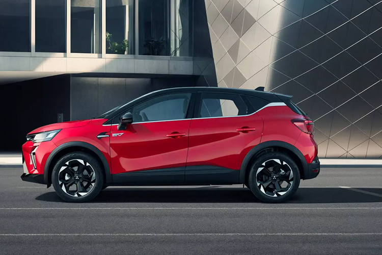 Đầu tiên là máy xăng 3 xy-lanh 1.0L tăng áp với công suất 89 mã lực, mô-men xoắn 160 Nm. Tiếp đến là động cơ DI-T 1.3L được hỗ trợ thêm bởi hệ thống hybrid nhẹ 48V, cho công suất 138 mã lực và 260 Nm mô-men xoắn nếu đi kèm hộp số sàn 6 cấp, hoặc 158 mã lực và 270 Nm mô-men xoắn nếu đi kèm hộp số tự động 7 cấp.