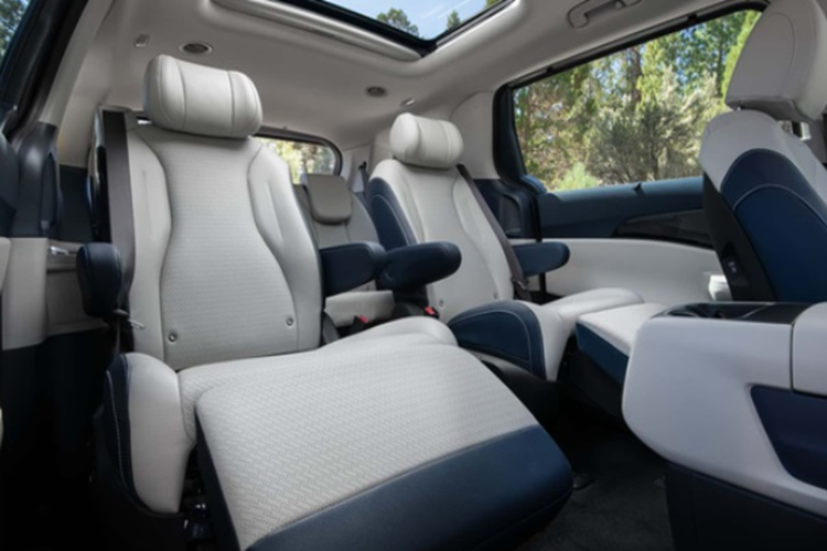 Hàng ghế hai sẽ được thiết kế theo phong cách thương gia, tích hợp sưởi, làm mát, kèm chế độ thư giãn một chạm.