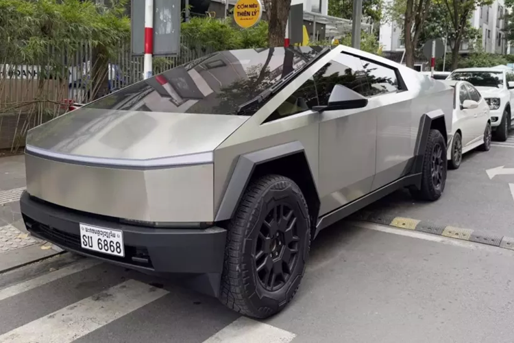 Cybertruck là 1 dự án hoàn toàn mới của Tesla nhắm vào phân khúc xe bán tải điện cao cấp, nơi chiếc xe này không hề gặp đối thủ nào xứng tầm, kinh nghiệm hàng chục năm tạo ra các mẫu xe điện, đã giúp tỷ phú Elon Musk nhanh chóng đẩy nhanh quá trình sản xuất Tesla Cybertruck.