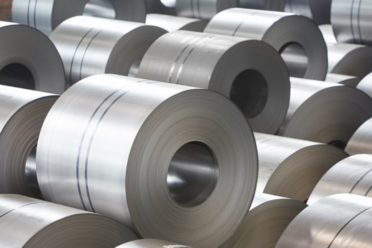 Quy trình sản xuất thép cán nguội phải đòi hỏi yêu cầu kỹ thuật cao và công nghệ chuyên biệt hơn vì thế chi phí sản xuất sẽ nhỉnh hơn từ 20-50% so với thép cán nóng. Dù vậy, phía Tesla vẫn chấp nhận chi phí sản xuất đắt đỏ này để mong muốn mang đến cho người dùng một sản phẩm chất lượng nhất.